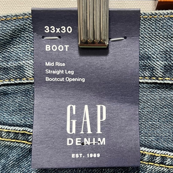 *NWT* Gap Bootcut Jeans - Picture 4 of 9